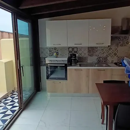 Palazzo Ds 아파트 카스텔라마레델골포